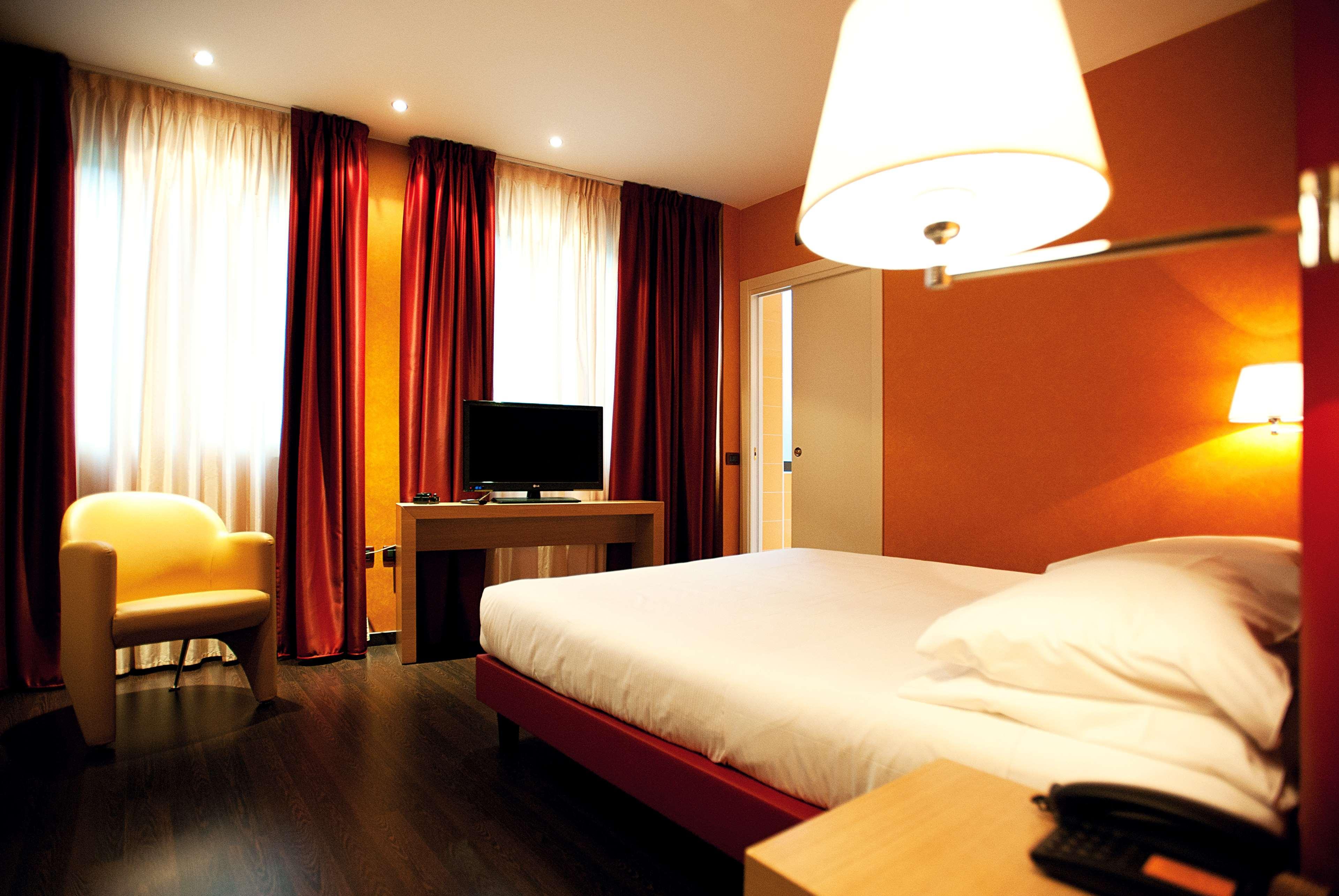 Best Western Hotel Piemontese Bergamo Bagian luar foto